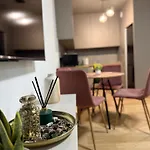 Appartement Piastow - Parking Cracovie