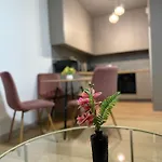 Piastów - Parking Apartamento *
